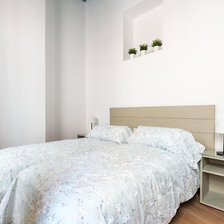 Apartamentos Leoncillos เซบีญา ภายนอก รูปภาพ