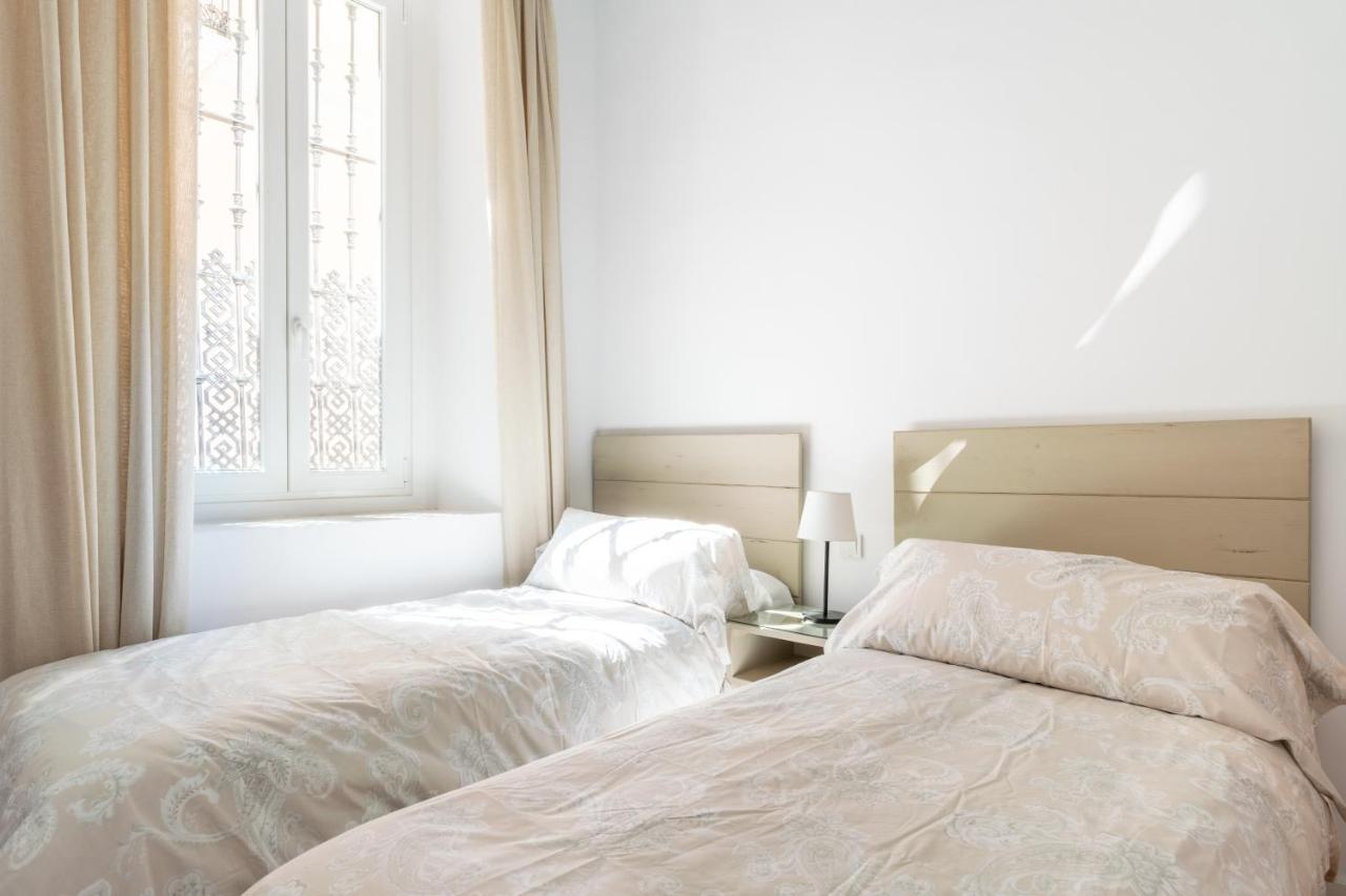 Apartamentos Leoncillos เซบีญา ภายนอก รูปภาพ