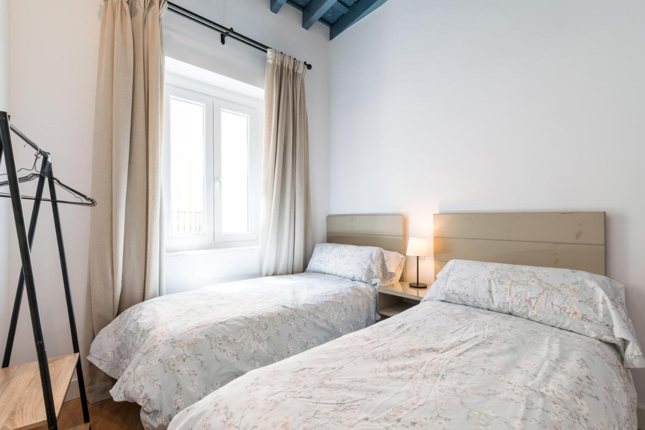 Apartamentos Leoncillos เซบีญา ภายนอก รูปภาพ
